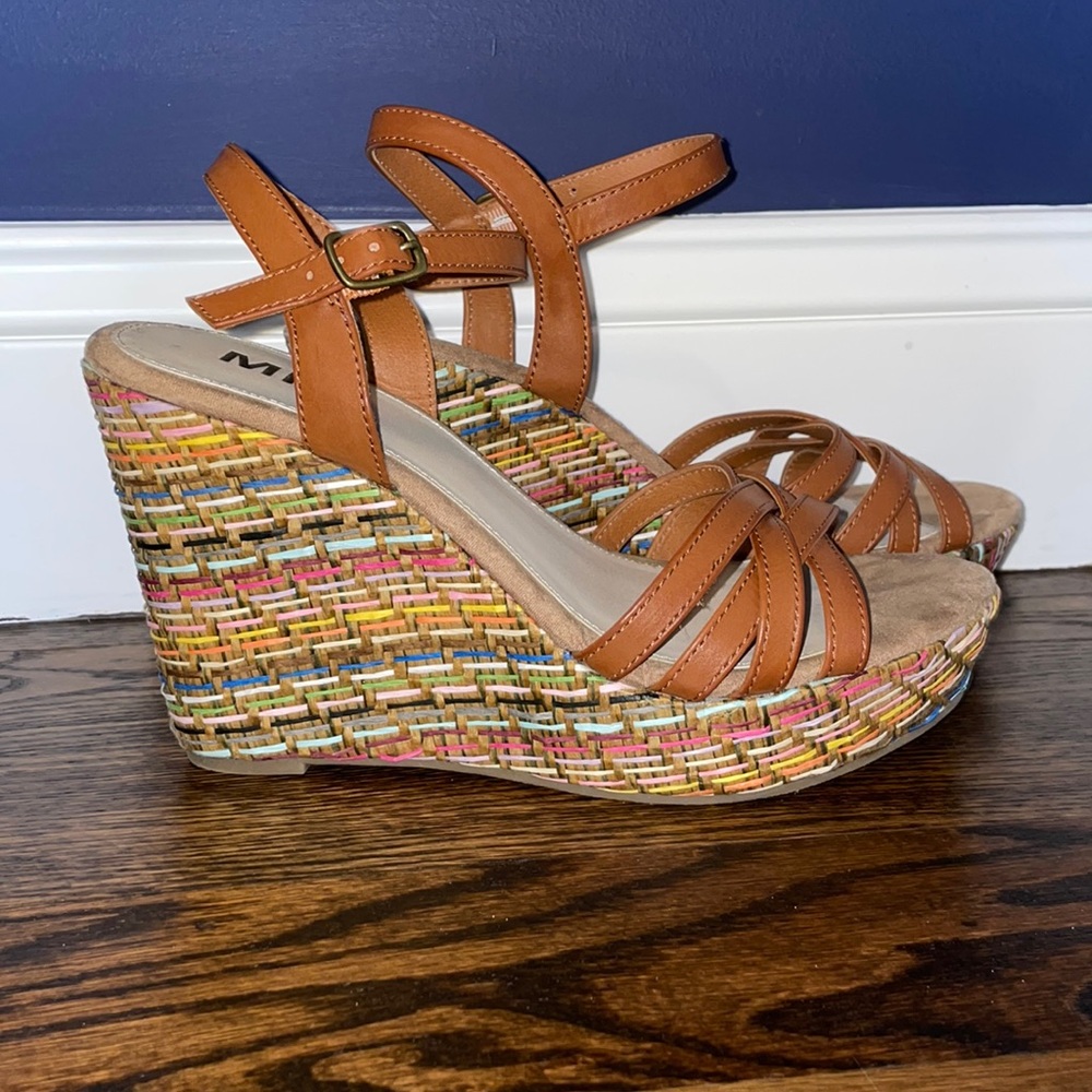 MIA 4 1/2” wedges Size 7.5